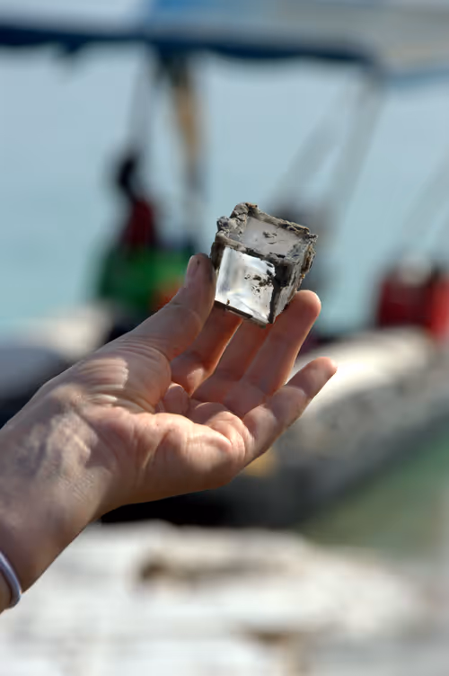 Item #95487849317578156668407947813270977219507958341613575813230836597490530123777 Media