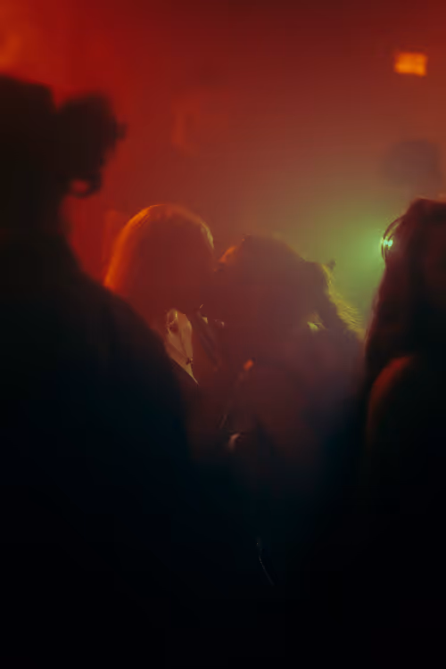 Item #66441873994140045921999615283650104973925355742064477402839904835794026627073 Media