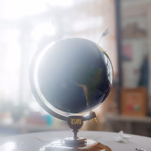 Item #54021138756321198470297262080814298566355692324703206237333771653712292347905 Media