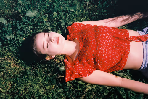 Item #49421393432894499121215694470303184244096795482679490930709574077159888125953 Media