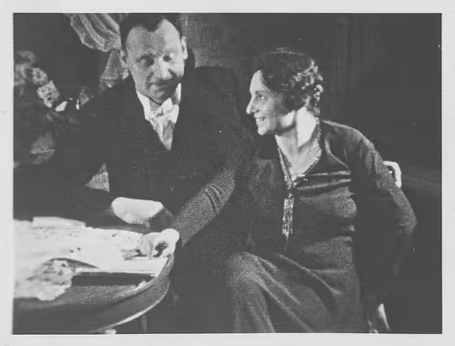 Item #15134709310911277842728697403753673439210482131750318059492546454184731344897 Media