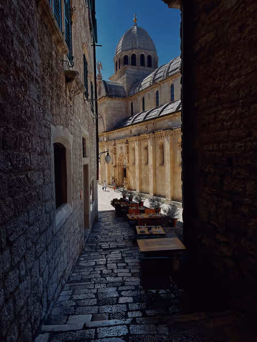 Item #85194694313482311992552065383091349733229460472009518407910609768430314717185 Media