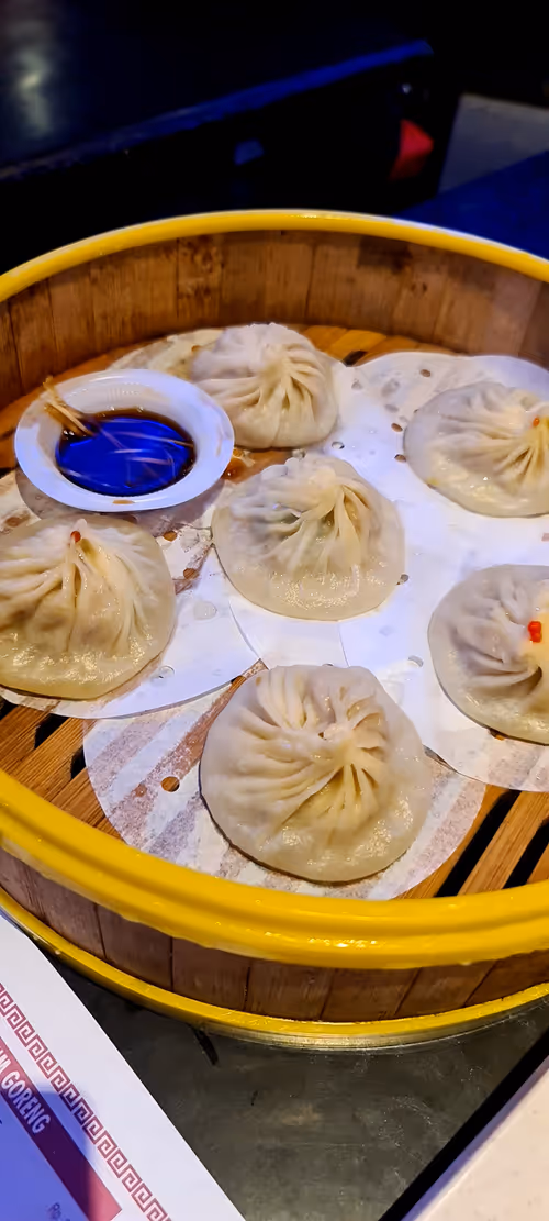 Item #45587486599812322055071502889889837694324180513747183771448819576398017462273 Media