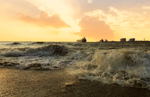 Item #112565134570363660980689344901372222935484239072176647114727973323191227514881 Media