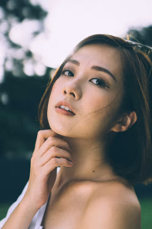 Item #80080116344080386356476037523916966819395511418422021491750937051785974513665 Media