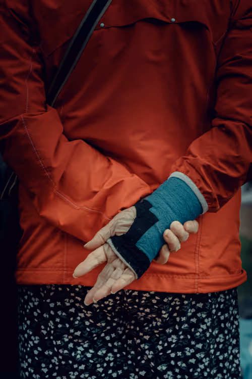 Item #105748161621503374934379578979306750793674511774435403245175156309237369405441 Media