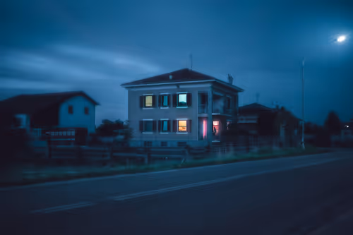 Item #63134945294261859625177552331781938641917245497609761794332943219205297143809 Media