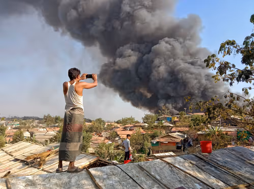 Item #28483083615204022371300351477704581571274768988091129970329682114253720387585 Media