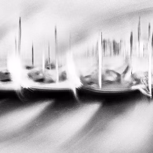 #5 Achromatic World | Dancing Gondolas