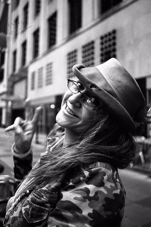 Item #94432482069751815354540584708376468151059870636483468205405615948466281775105 Media