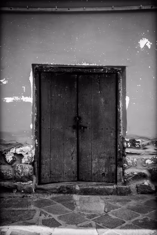 Item #87092990260447267838744578330374476785020899117585411719574779764667913863169 Media