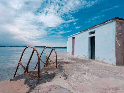 Item #13395736830400467403190588265017147788692692967361196066102025376134537936897 Media