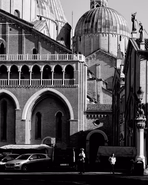 Item #45245954561739250647721297231397512512002936420470278914475866958681339854849 Media