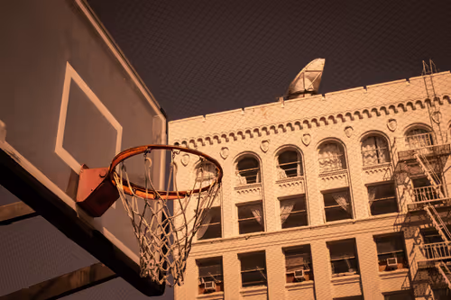 Item #102940333982406916741788290605586122935869153041698205063825610429816291459073 Media