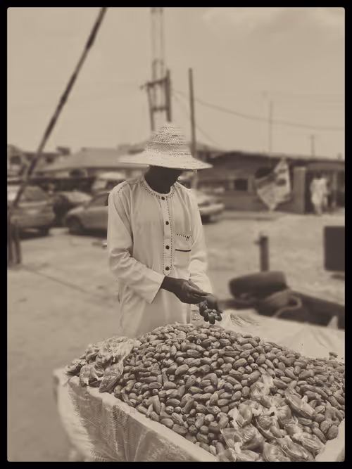 Item #78324101037665466783835202099152044396026971614455747179570244739855114305537 Media