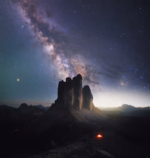 Item #9425749833926335333001150146280296056948702908253502131347533626567550828545 Media