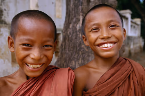 Item #24110165408155573398908987562152031273205884089304227586706331202912312623105 Media