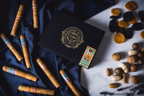 Item #90697346833606707129873510431101802278369522171045493742291976253096715091969 Media