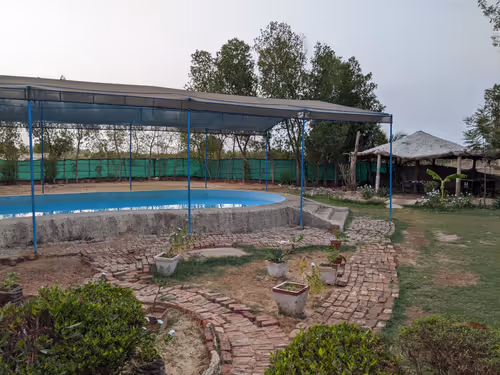 Item #68930698527264809190468656590261820993623292496804910864436067662333344743425 Media