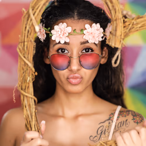 Item #110063331335139009547571421808057778384289125434812320670302640542387009486849 Media