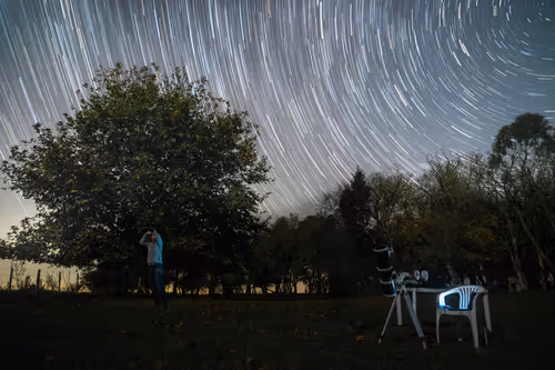 Item #23994447137093273447710670697087016153262800744699282660931118965549539786753 Media