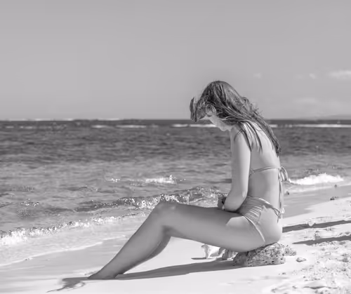 Item #55106759587750365178873565739864319885452578434486836470067276016579061481473 Media