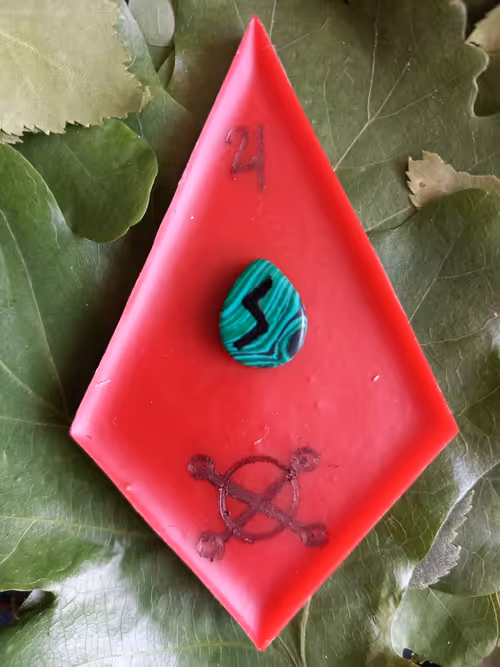 Item #22792768105516219137734071195640847158683865628995080941941242334782360125441 Media