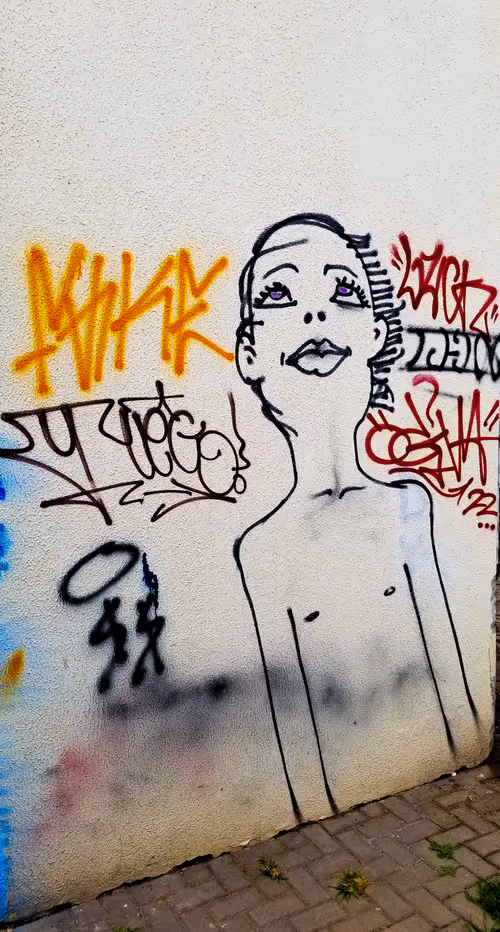 Item #29453746208082885925213446862187229442934735684747336337360990410719319031809 Media