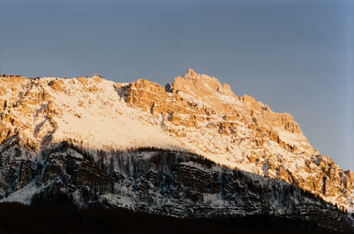 Item #109035602226808003781190119812646007383870584685532442463381147011760774971393 Media