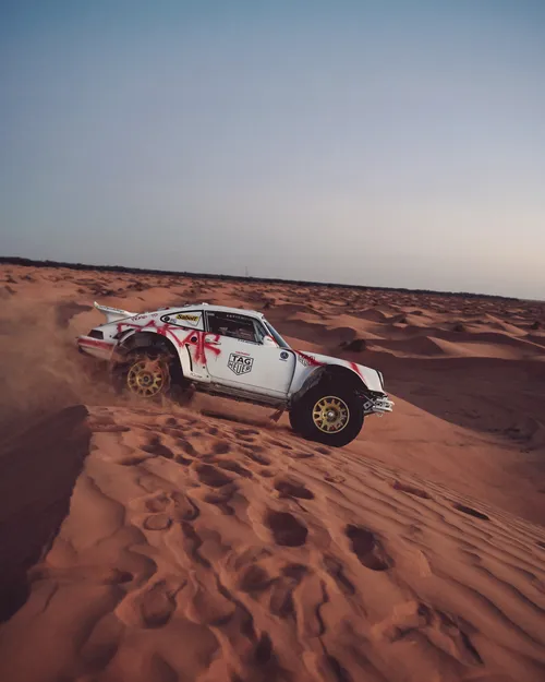 Item #18932305824728607309406973374401543082334769892490111625385641695871842123777 Media