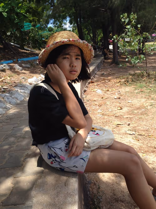 Item #42681016513473886367928798461546651982710033515694921359997072491815167328257 Media