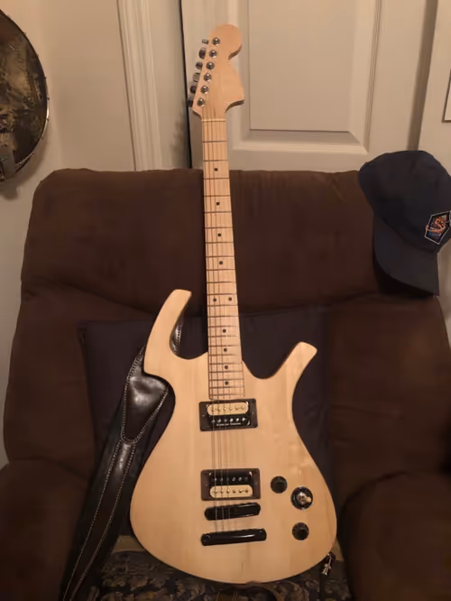 Item #34692965944129149714916428769470807558225857577729576827090626367592872280065 Media