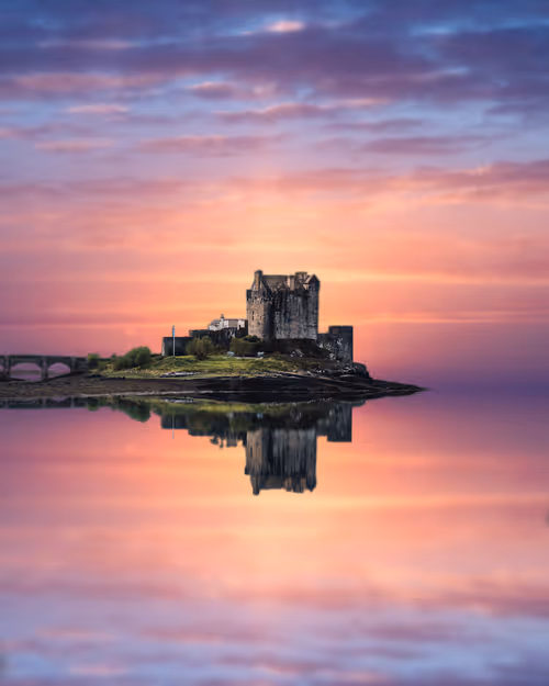 Item #81572442213939252959191260910435432833939058605196789415419147568896049938433 Media