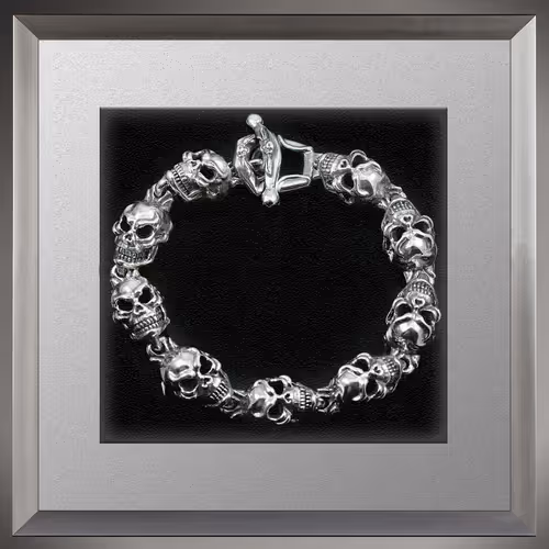 Item #44746194182793400912343588997340986758940336322370103626433839542135989207041 Media