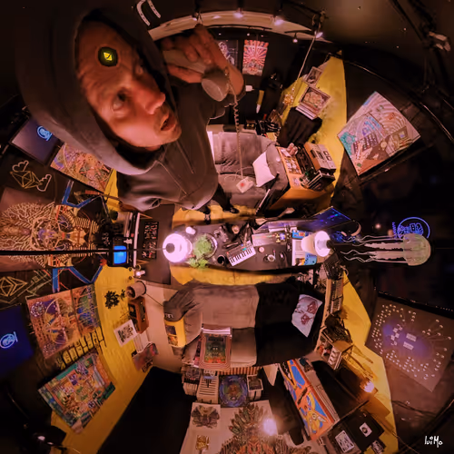 Item #87687073443990493287642647329705745560969377698774278677948161698868450295809 Media