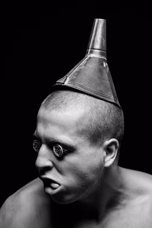 Item #73372860986899267984203259478181178423883212143410366847917696865746653544449 Media