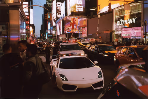 Item #25205925967337352681062801186386867060209741242358459141146210968657480122370 Media