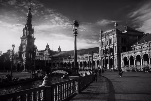 Item #87092990260447267838744578330374476785020899117585411719574779705294285963265 Media