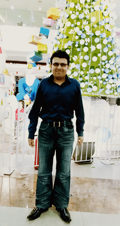 Item #63389622150095133752134319112530935475982121592392805664527527869092009607169 Media