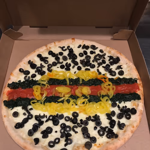 It's not delivery, it's Gucci Pizza