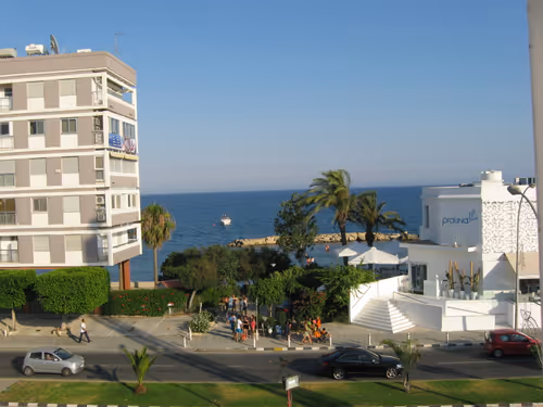 Item #49780404214023394125628081485635193078207366864253774489702248280629100675073 Media