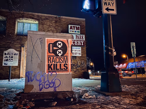 Item #114279786815483835742935838326294260638396500058431288090028659211711987843073 Media