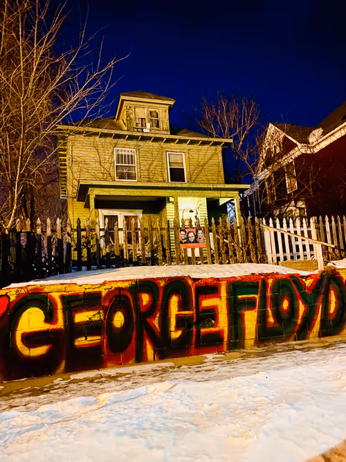 Item #114279786815483835742935838326294260638396500058431288090028659212811499470849 Media