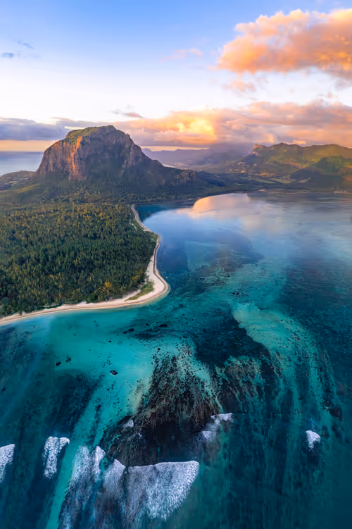 Item #64892573542216553225063327700336004171019867697641980949815581351415818223617 Media