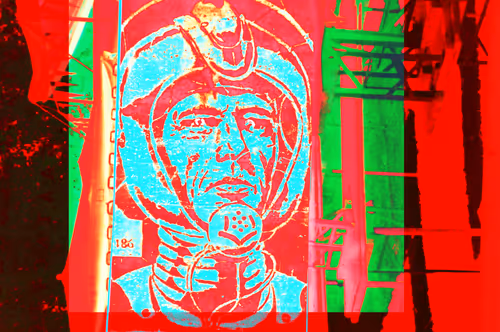 Item #51707329153489912674067166872871341226480294802352717644910339346652450521089 Media