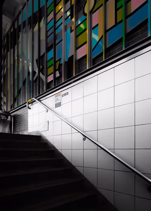 Item #70779496450561774149065871411418628716480212634684307993119665840989682008065 Media