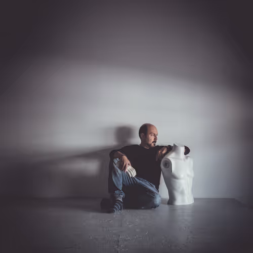 Item #109931125644720774743925664871075202306165972680174386762390863603857004429313 Media