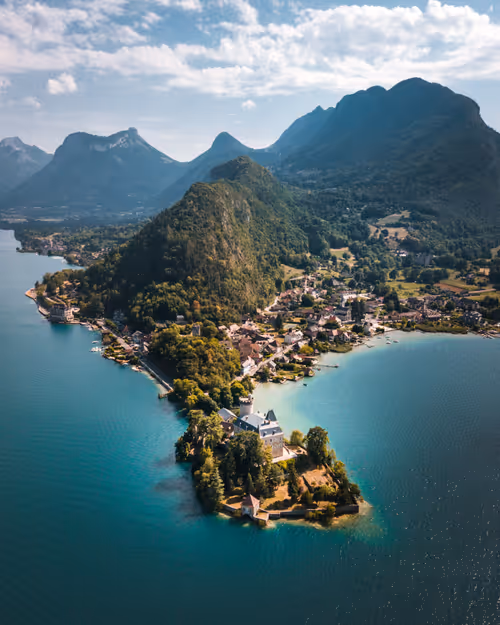 Item #59404681870809906448390957325299961742928436828892721220786848687955428507649 Media