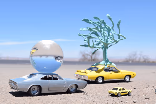 Item #4037616324694542329304373022523620429974010052352305134780993853880243585025 Media