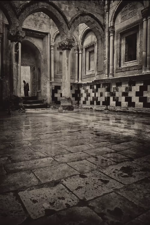 Item #69762886400045524757007765668591644590126757067180732464383252359396957618177 Media